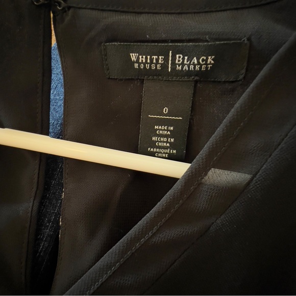 Sleeveless asymmetric black dress - Picture 5 of 7